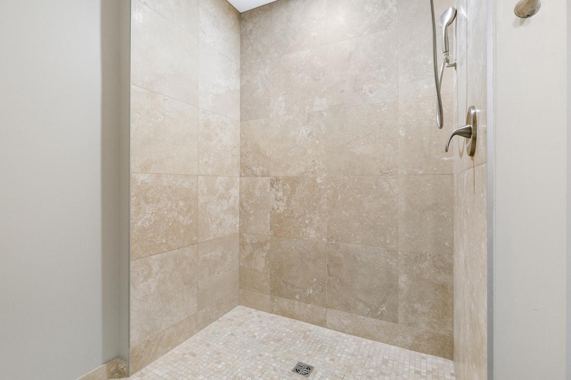 Spacious 4B Oasis Steps From French Quarter - Your Nola Dream Awaits! Ню Орлиънс Екстериор снимка