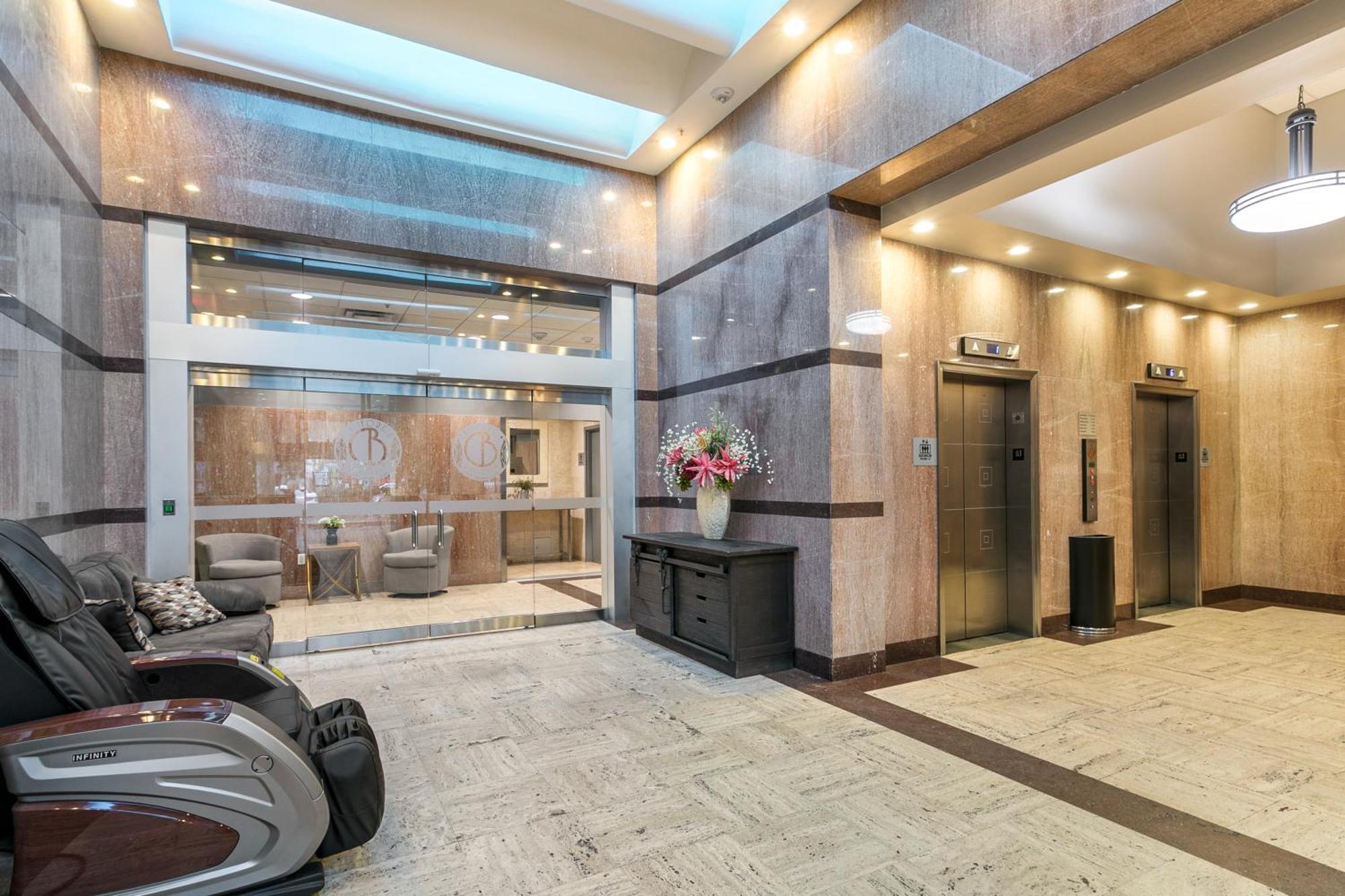 Spacious 4B Oasis Steps From French Quarter - Your Nola Dream Awaits! Ню Орлиънс Екстериор снимка
